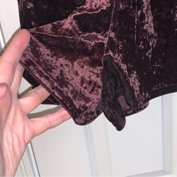 NWT American Eagle Romper Women’s Medium Purple Plum Velvet Whimsigoth One Piece - Picture 5 of 7